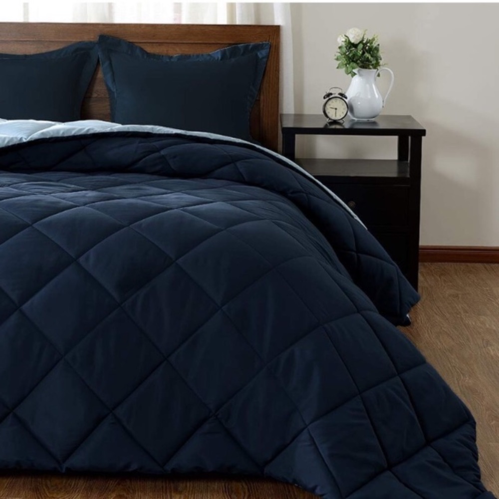 - 3 PC Set-Down Alternative Reversible Comforter - Picture 5 of 6